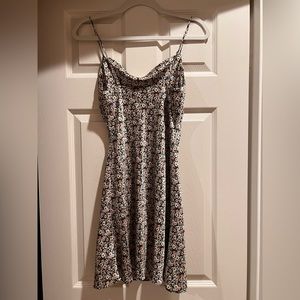 Abercrombie & Fitch cowl neck floral dress in an XS Petite.